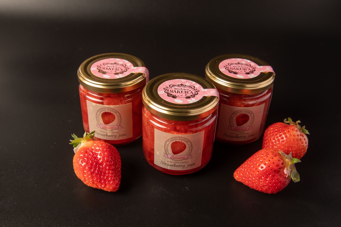 岩坪眞一郎が撮影した写真のアルバム「商品または作品」