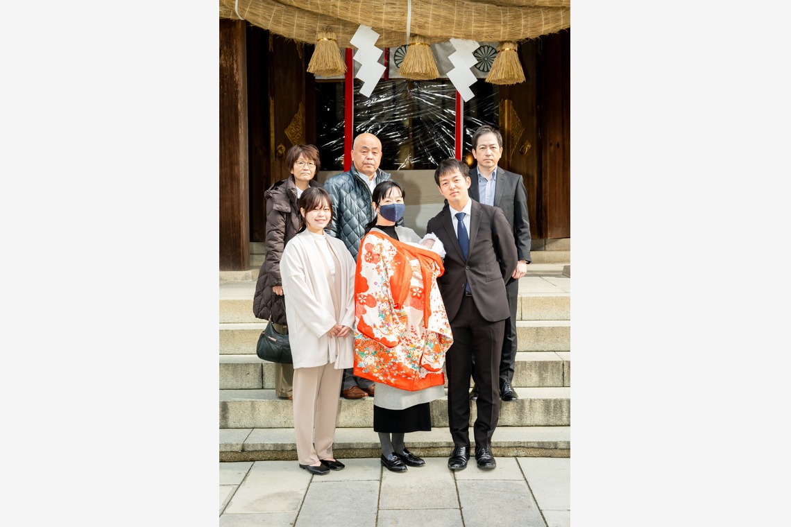 石井凡騎が出張撮影した家族写真(キッズ,ベビーフォト)などが写った「お宮参り」の家族写真