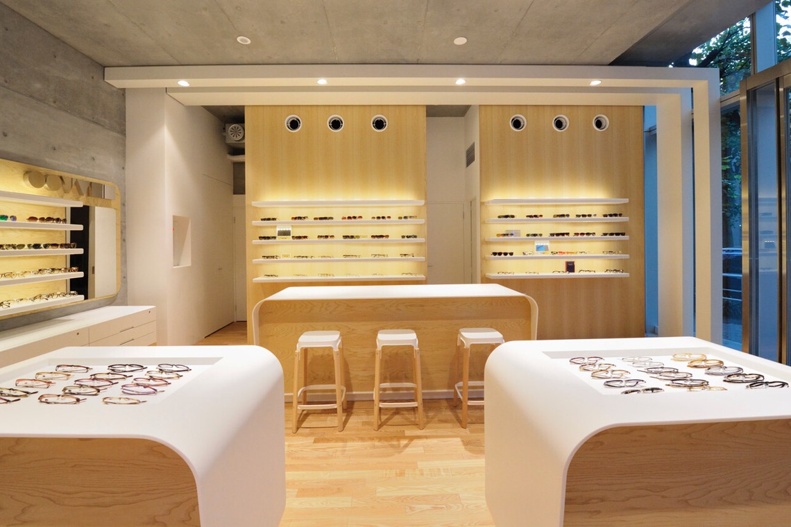 有限会社　澤田スタジオが撮影した「店舗撮影　メガネ」の写真