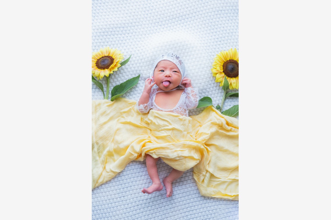 多田正子が撮影した「ニューボーンフォト」の写真