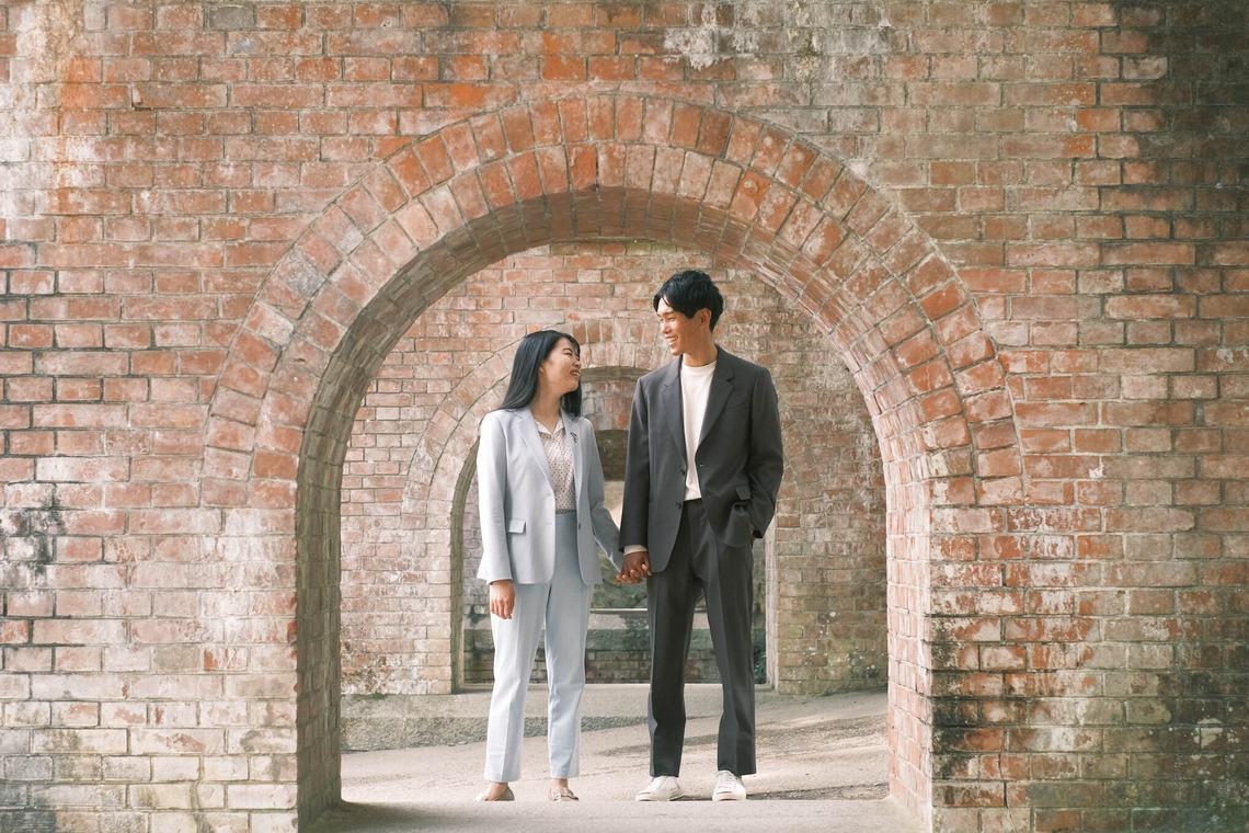 Photo of Couple photo in Kyoto with cherry blossoms in full bloom taken by Kanae Suzuki