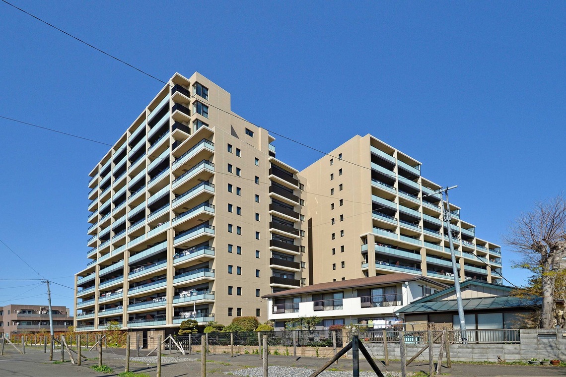 佳川奈央が撮影した写真のアルバム「建築物」