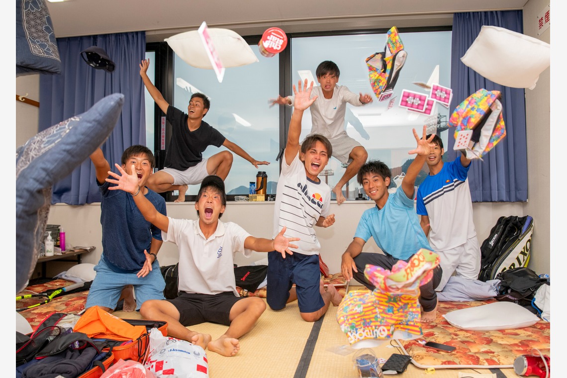 吉原規仁が撮影した写真のアルバム「仲間の想い出記念写真」