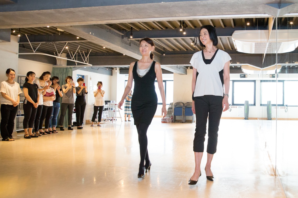 踊るカメラマンAKIRAが撮影した「企業研修撮影」の写真