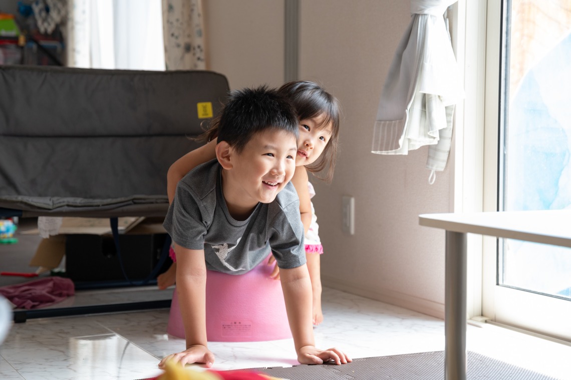 曽川拓哉が撮影した「飾らない家族の日常」の写真