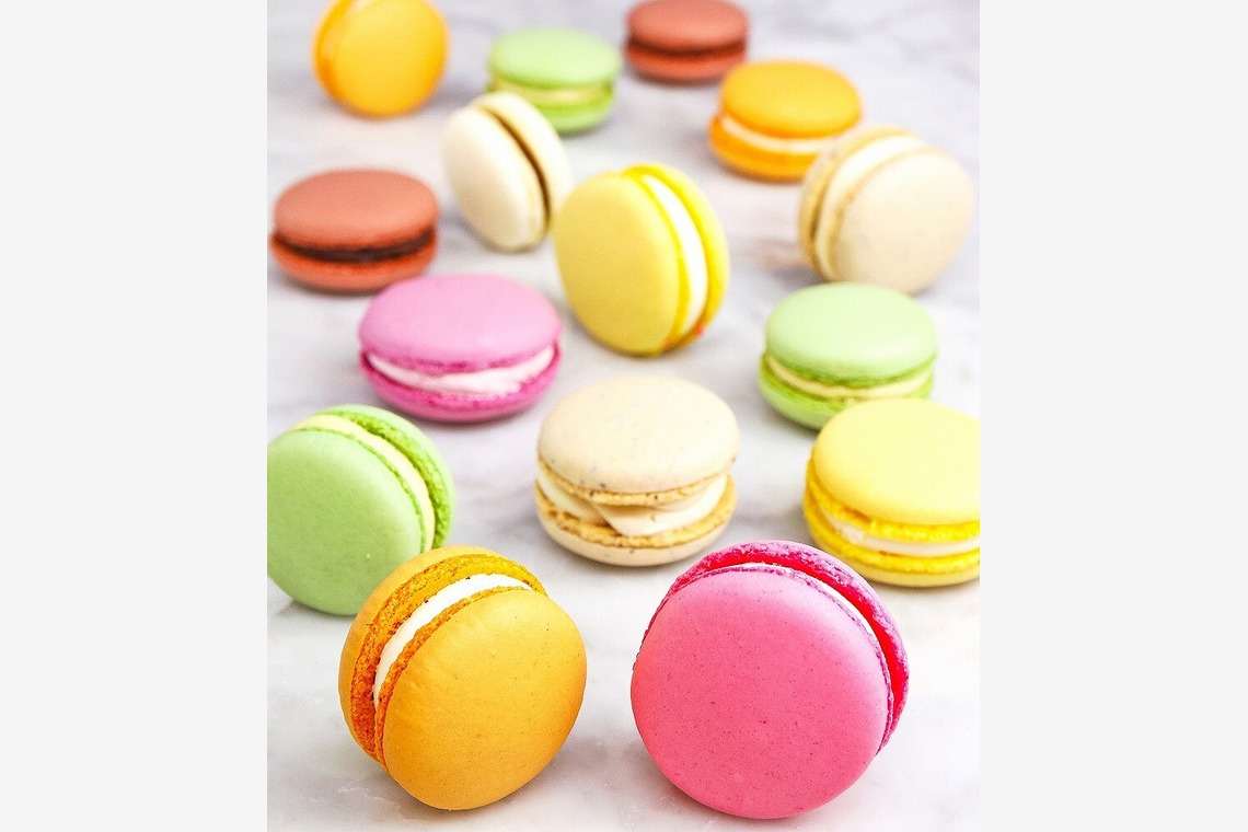 世登理恵が撮影した写真のアルバム「カフェ」