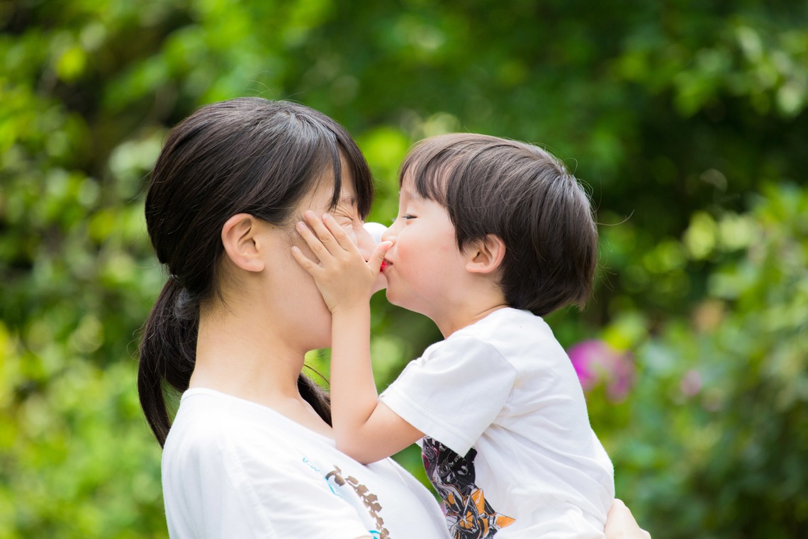 なかむーフォトが出張撮影した家族写真(キッズ,ベビーフォト)などが写った「ポートレート」の家族写真