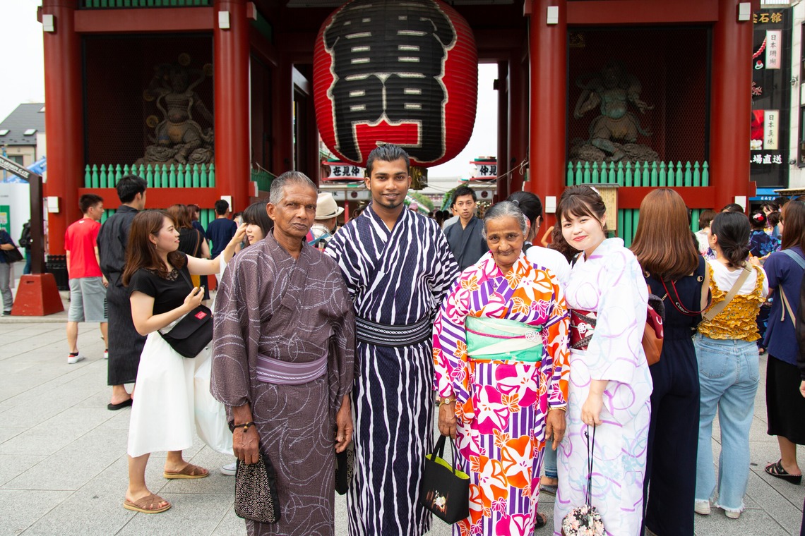 松井シンジが撮影した写真のアルバム「旅行（浅草）」
