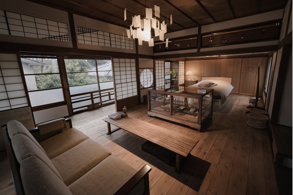 菅悠生が撮影した写真のアルバム「屋内」