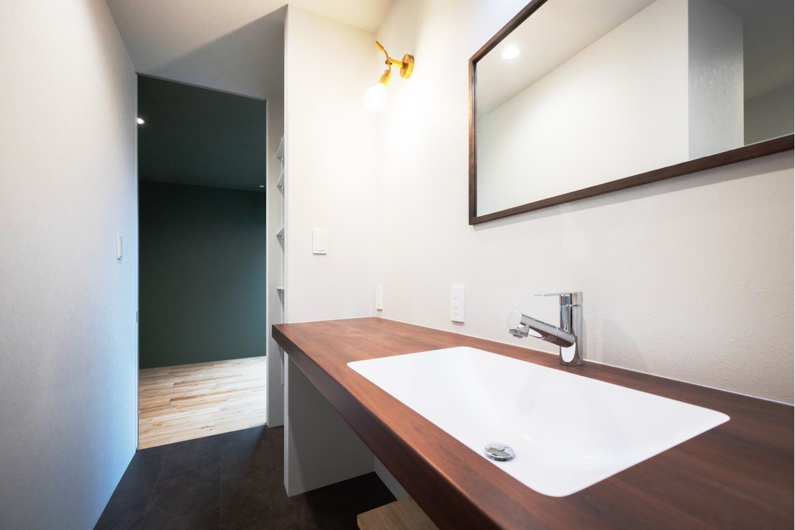 梅田　紫邑が撮影した写真のアルバム「店舗内外装、竣工写真、宣材写真」