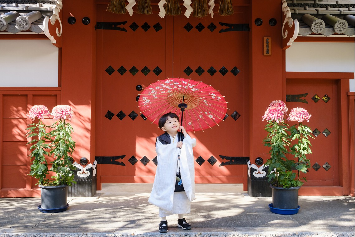 高夏写真店が出張撮影した家族写真(キッズ,ベビーフォト)などが写った「七五三の撮影」の家族写真