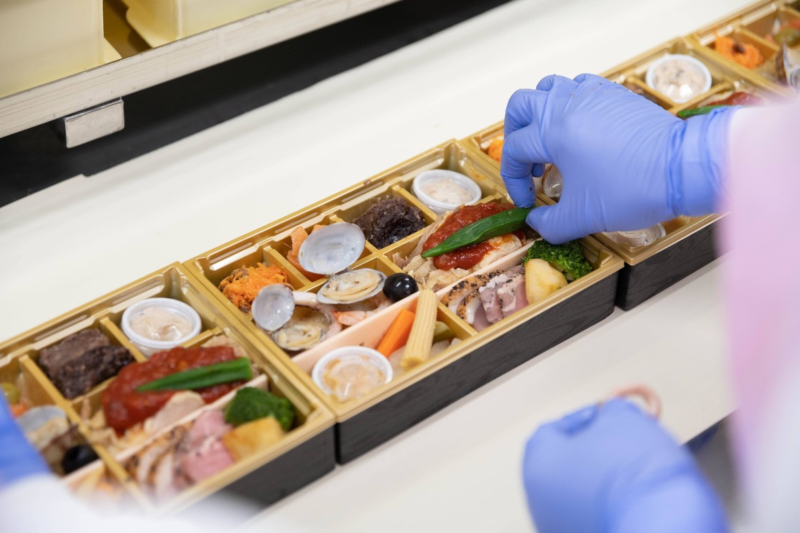 曽川拓哉が撮影した「お弁当工場」の写真