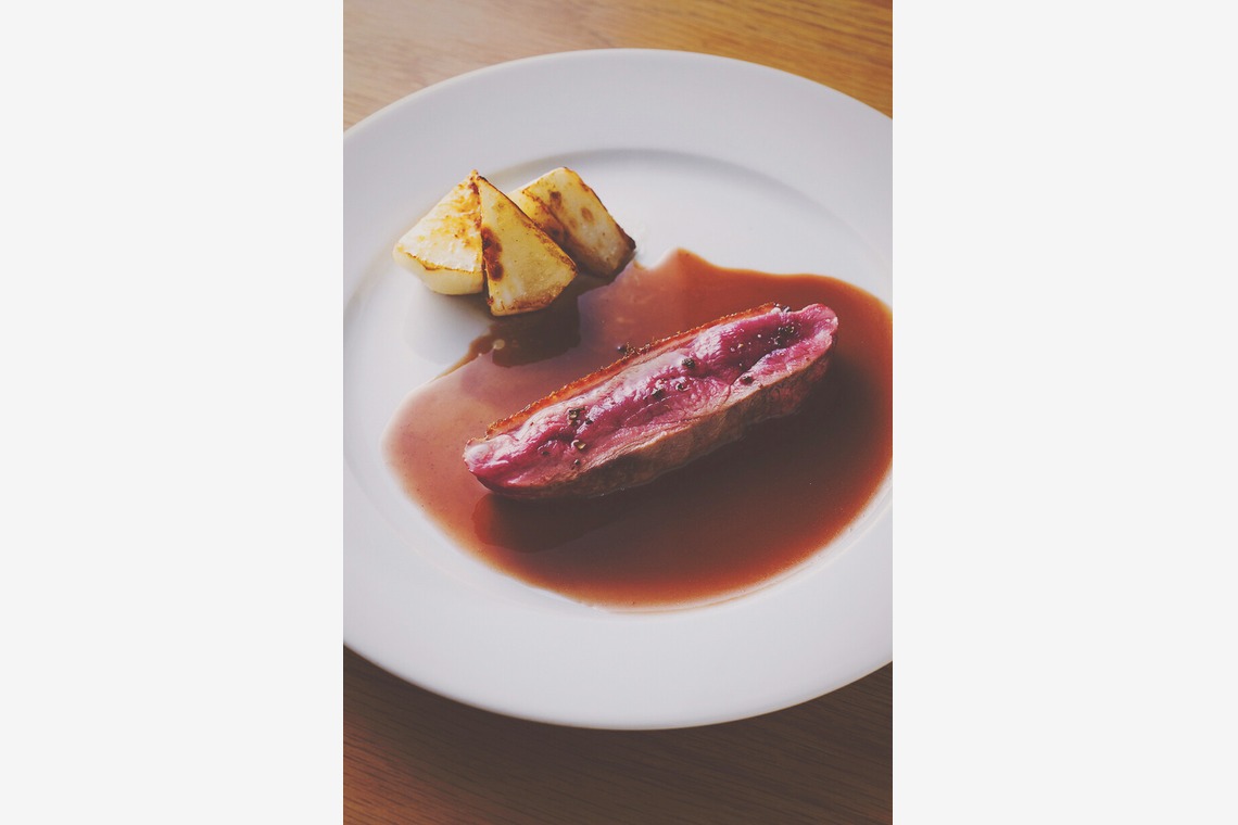 笠井鉄正写真事務所が撮影した「料理撮影（単品からコース・集合まで）」の写真