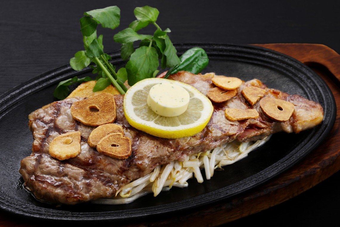 森安　照が撮影した写真のアルバム「ステーキ・ステーキ弁当・カレー」