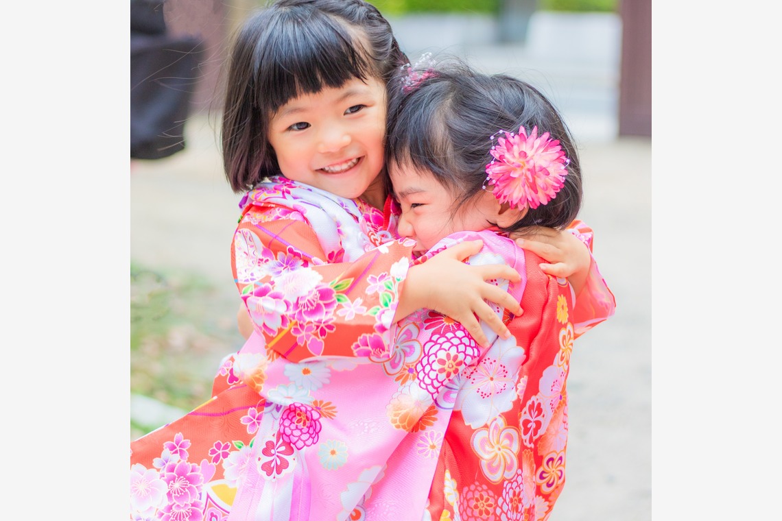 出張撮影サービス「ミライフォト」が撮影した「仲良し家族ペアで七五三撮影」の写真