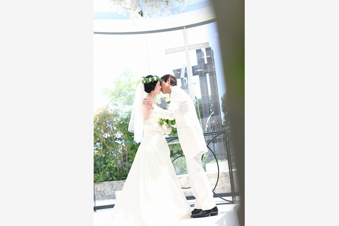 ほんとうにかわいい結婚写真ecoo（エクー）が撮影した写真のアルバム「チャペル」