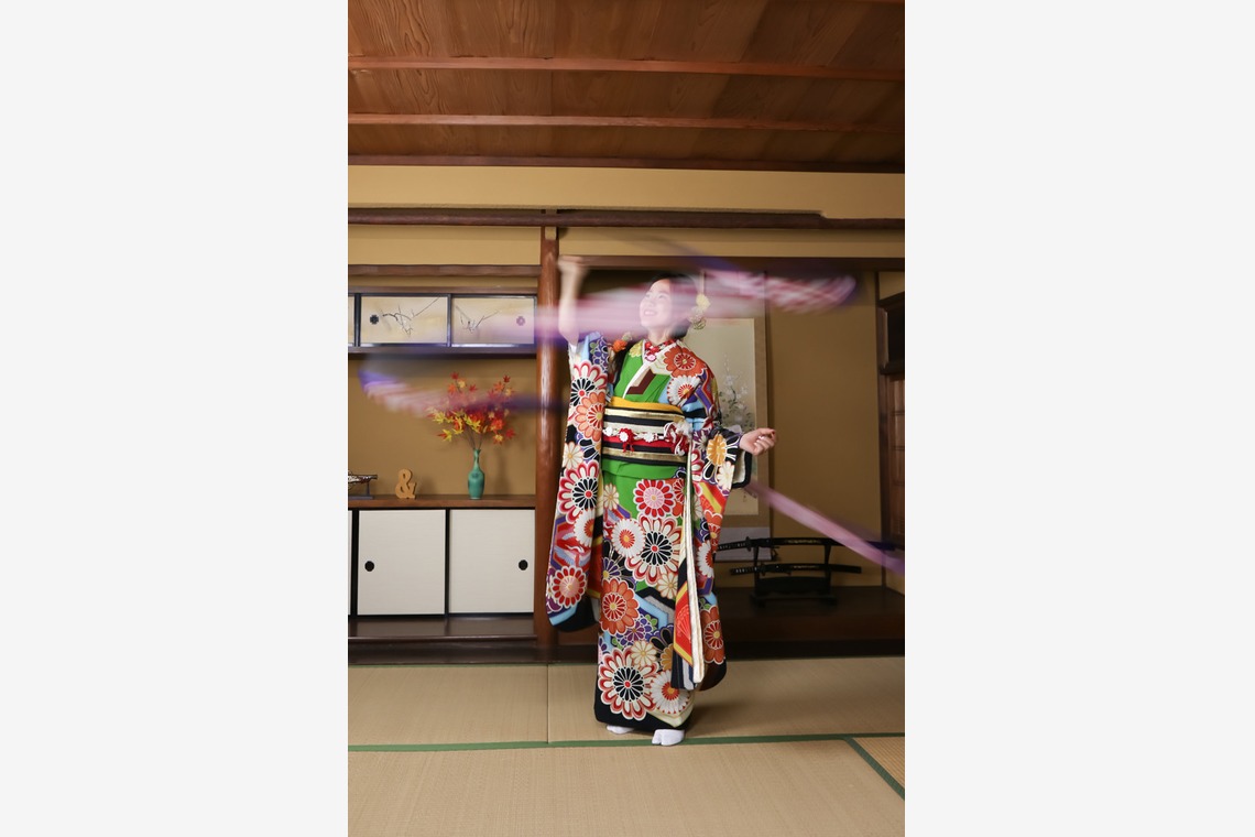 スマイルハンターが出張撮影した家族写真(キッズ,ベビーフォト)などが写った「成人式フォト」の家族写真