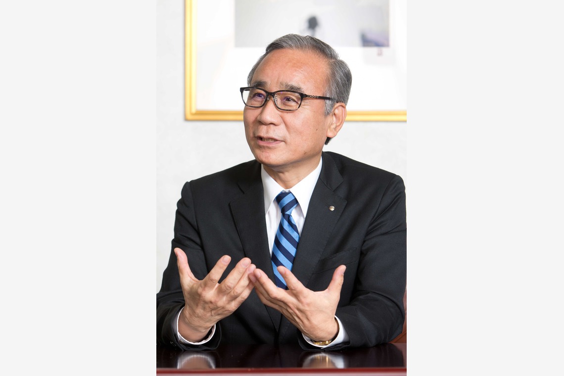 田中真光写真事務所が撮影した「取材、インタビューカット」の写真