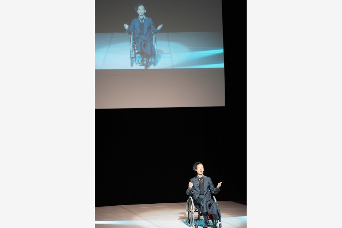 城尾由美子が撮影した写真のアルバム「ファッションショー（ボトモールParis)」