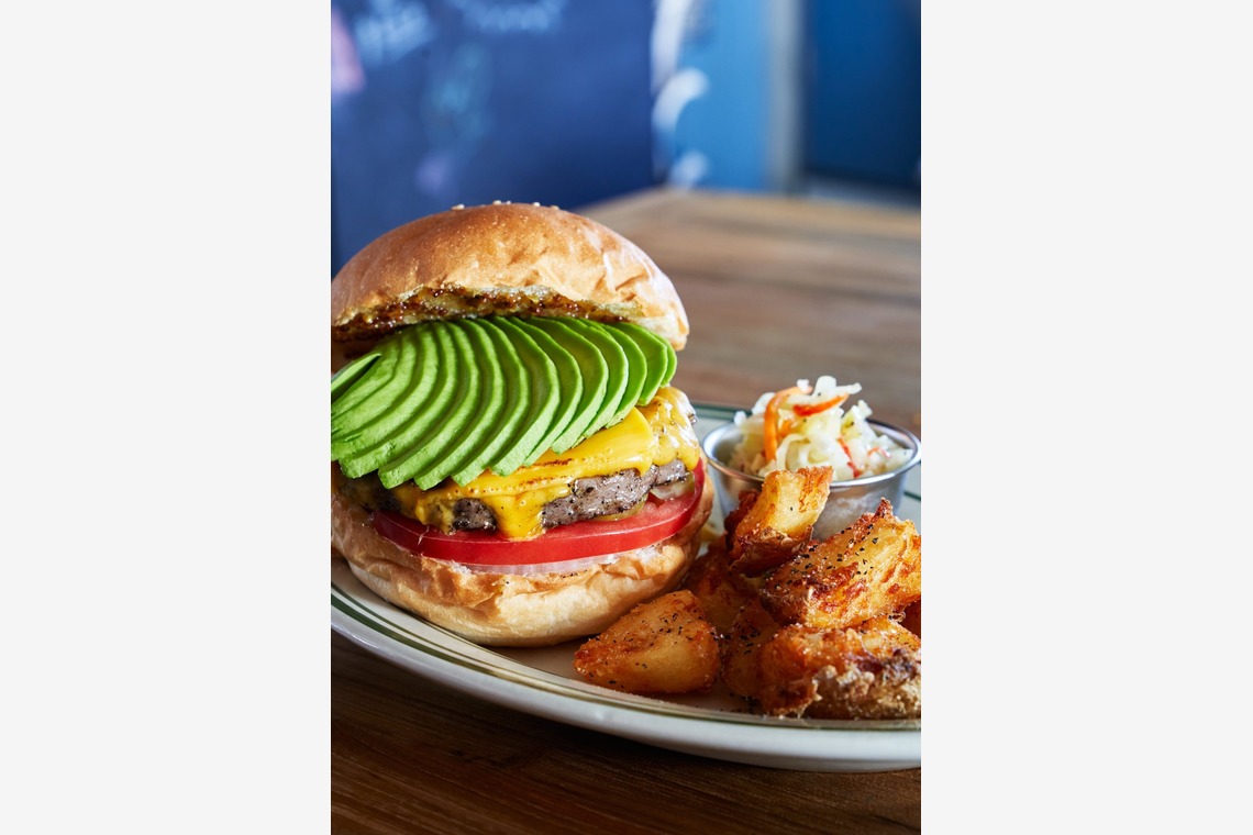 坂元寿行が撮影した写真のアルバム「ハンバーガ屋 撮影」