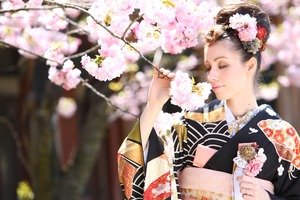 https://famarry.com/articles/Top-5-Pre-Wedding-Photographers-in-Kyoto