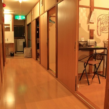 酒井 真於が撮影した「宿　店舗撮影」の写真