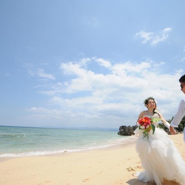 Photo taken by Avenir - Beach Photo wedding