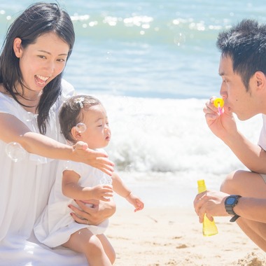 スマイルケアンズが撮影した「ケアンズのビーチで１歳のお誕生日フォト」の写真