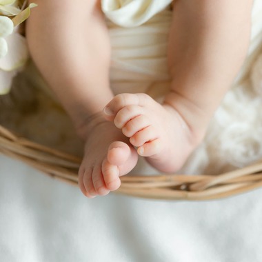 隈元智子が撮影した「新生児」の写真