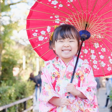 高夏写真店が出張撮影した「七五三の撮影」の家族写真