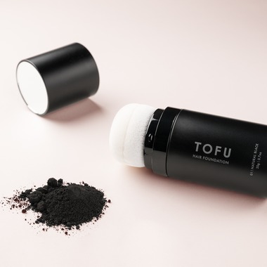 保坂　真弓が撮影した「ヘアファンデーションの商品撮影」の写真