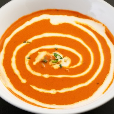 森安　照が撮影した「インド料理メニュー　カレー・ビリヤニ・ナン・チーズナン・チキン・サモサ・ビリヤニ」の写真