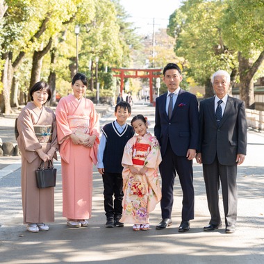 萩原　蔵志が出張撮影した「七五三のロケ撮影」の家族写真