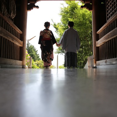 E-Weddingが撮影した「ロケーション前撮り」のウェディングフォト