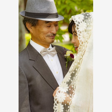 Bernard Lykesが撮影した「春の結婚式」のウェディングフォト