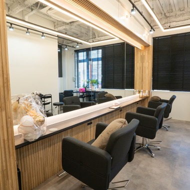 鈴木美咲が撮影した「新規開業ヘアサロン撮影」の写真