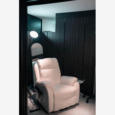 安部優吾が撮影した「美容クリニック」の写真