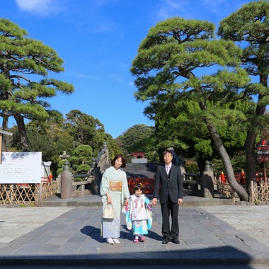 出張撮影　FotoMatograph　間藤　恒が出張撮影した「21.11.12　鶴岡八幡宮　椋梨様」の家族写真