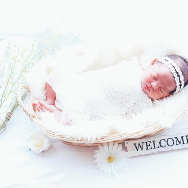 出張撮影HUG TIMEが撮影した「自宅でナチュラルなニューボーンフォト」の写真