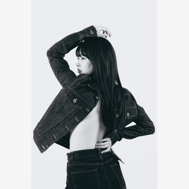 西浦隼翔が撮影した「スタジオポートレート」の写真