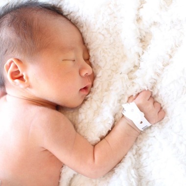 親子ふわふわphoto（mai）が撮影した「ニューボーンフォト」の写真