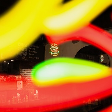 大越　光貴が撮影した「Neon Art」の写真