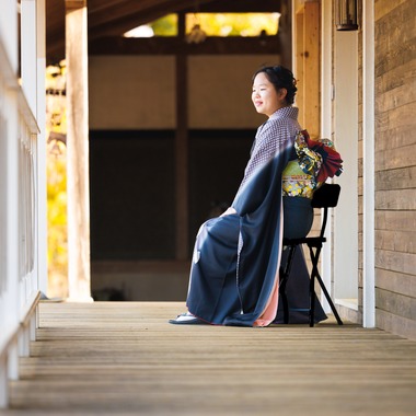 板橋薫平が出張撮影した「成人式前撮りロケ撮影」の家族写真