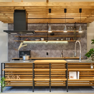 中村將一写真事務所が撮影した「アキュラホーム館山　店内とスタッフ」の写真