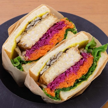 森安　照が撮影した「サンドイッチ、ドッグ、バーガー」の写真