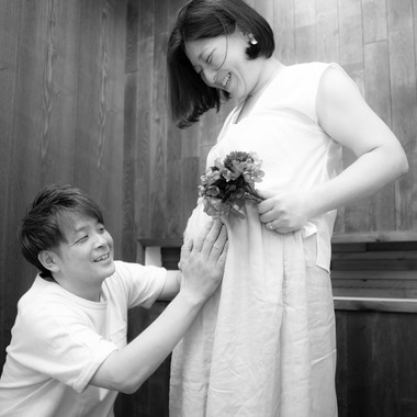 橋本祐里子（まるちゃん）が撮影した「パパのお店でマタニティフォト」の写真