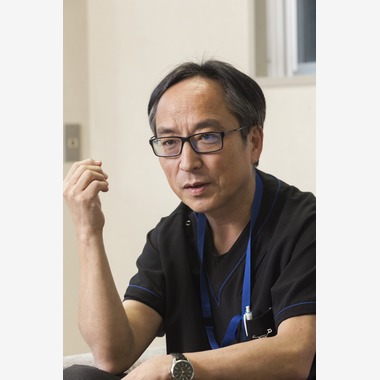 伊東昌信が撮影した「インタビュー　ポートレート」の写真