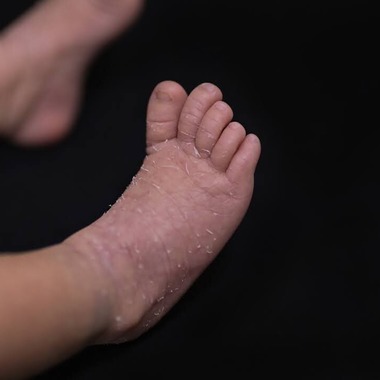 滝絵理香が撮影した「ニューボーンフォト」の写真