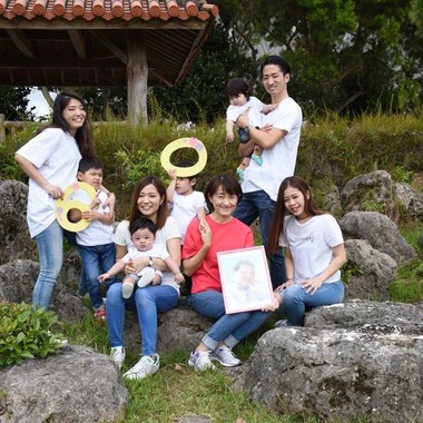 Avenir（山宮 敏明）が撮影した「お祝いの家族写真」の写真