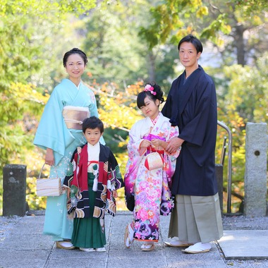 出張撮影　FotoMatograph　間藤　恒が出張撮影した「20.10.26-横山様　熊野神社」の家族写真